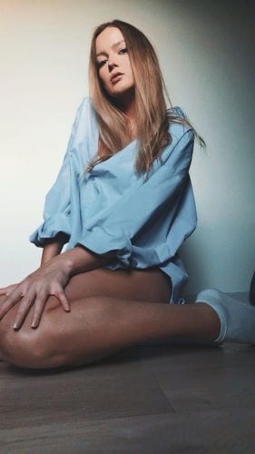 Alina OnlyFans צעירות 3