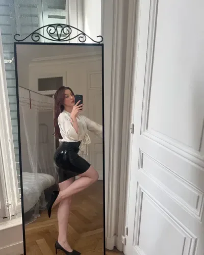Madelaine Rousset OnlyFans חינם 5