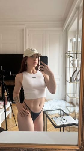 Madelaine Rousset OnlyFans חינם 8